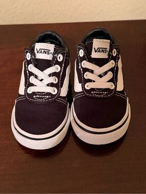 Vans Kids Toddler Black & White Classic Skate Shoes